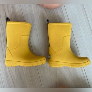 Yellow Totes Rain Boots 5T